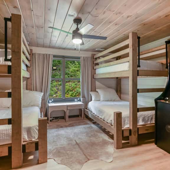 Vista Heights Lodge - Image 1